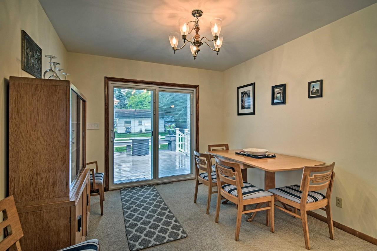 Lake Huron House With Grill And Beach Access! East Tawas Eksteriør billede